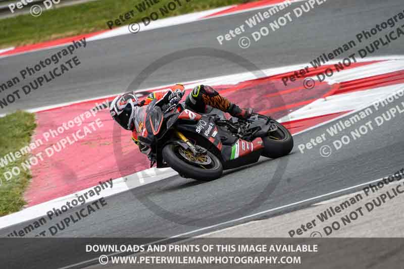 cadwell no limits trackday;cadwell park;cadwell park photographs;cadwell trackday photographs;enduro digital images;event digital images;eventdigitalimages;navarra;no limits trackdays;peter wileman photography;racing digital images;trackday digital images;trackday photos